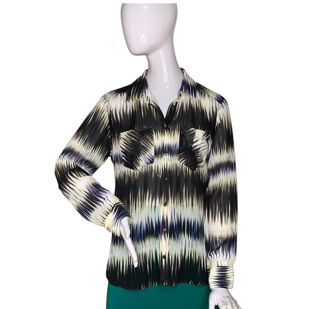 Guess NWOT Collared Button Down Long Sleeve Blouse Black White Abstract Print M